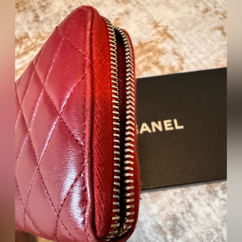 Chanel - Red Lambskin Long Wallet - Picture 11 of 14